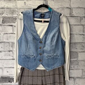 GAP Light Blue Denim Vest with White Top